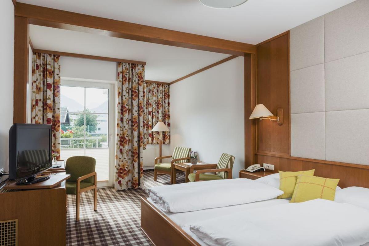 Hotel Zum Mohren รอยท์เทอ ภายนอก รูปภาพ